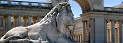 Статуя льва перед музеем Легиона чести (парк Линкольна)